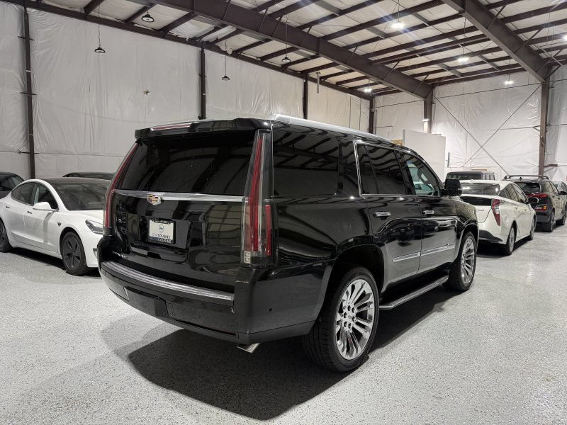 Used 2018 Cadillac Escalade Premium Luxury w/ LPO, Radiant Package AWD/4WD image 9