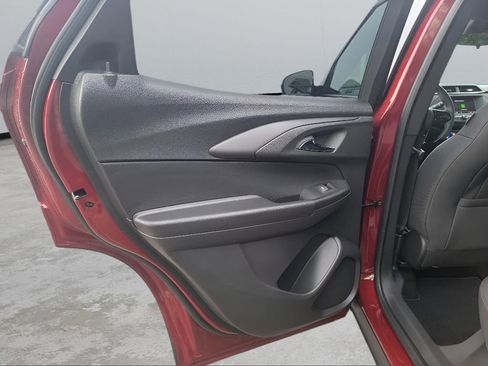 Used 2023 Chevrolet TrailBlazer RS FWD image 26