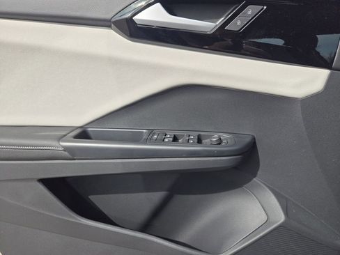 New 2026 Volkswagen Taos S image 17