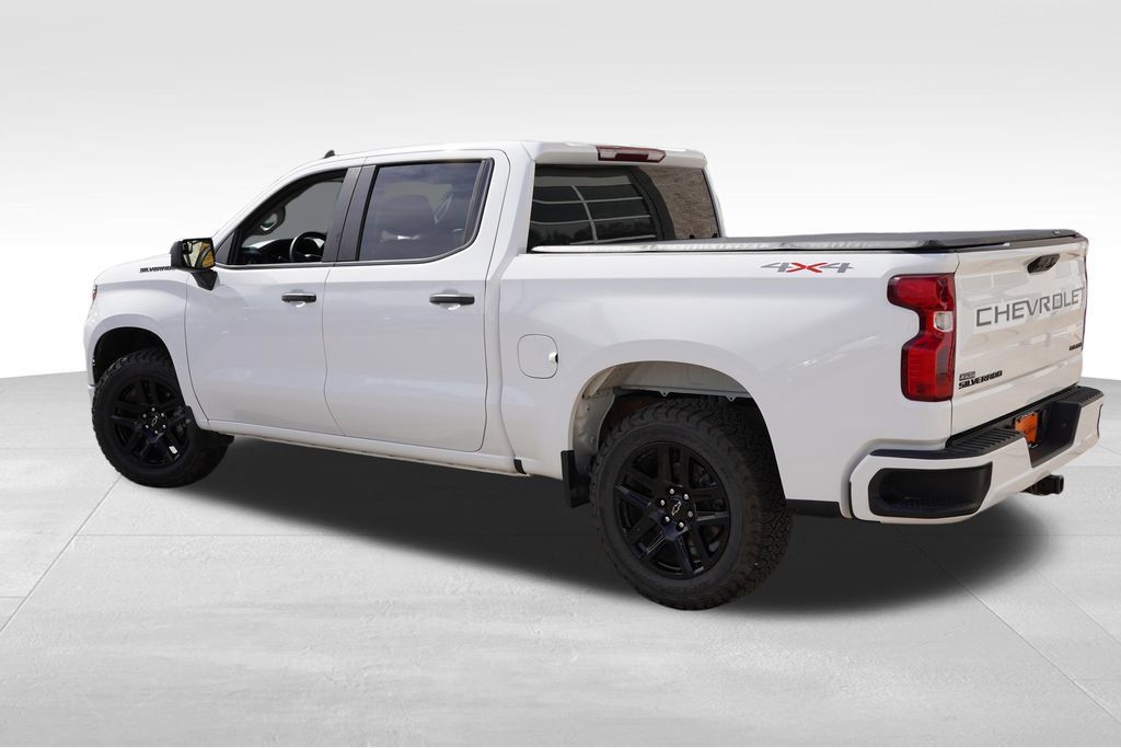 Used 2022 Chevrolet Silverado 1500 Custom w/ LPO, Dark Essentials Package AWD/4WD image 8