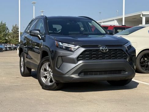 Used 2025 Toyota RAV4 XLE FWD image 2
