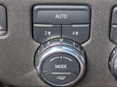 Used 2024 GMC Sierra 1500 SLT image 29