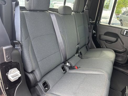 New 2025 Jeep Gladiator Sport image 45