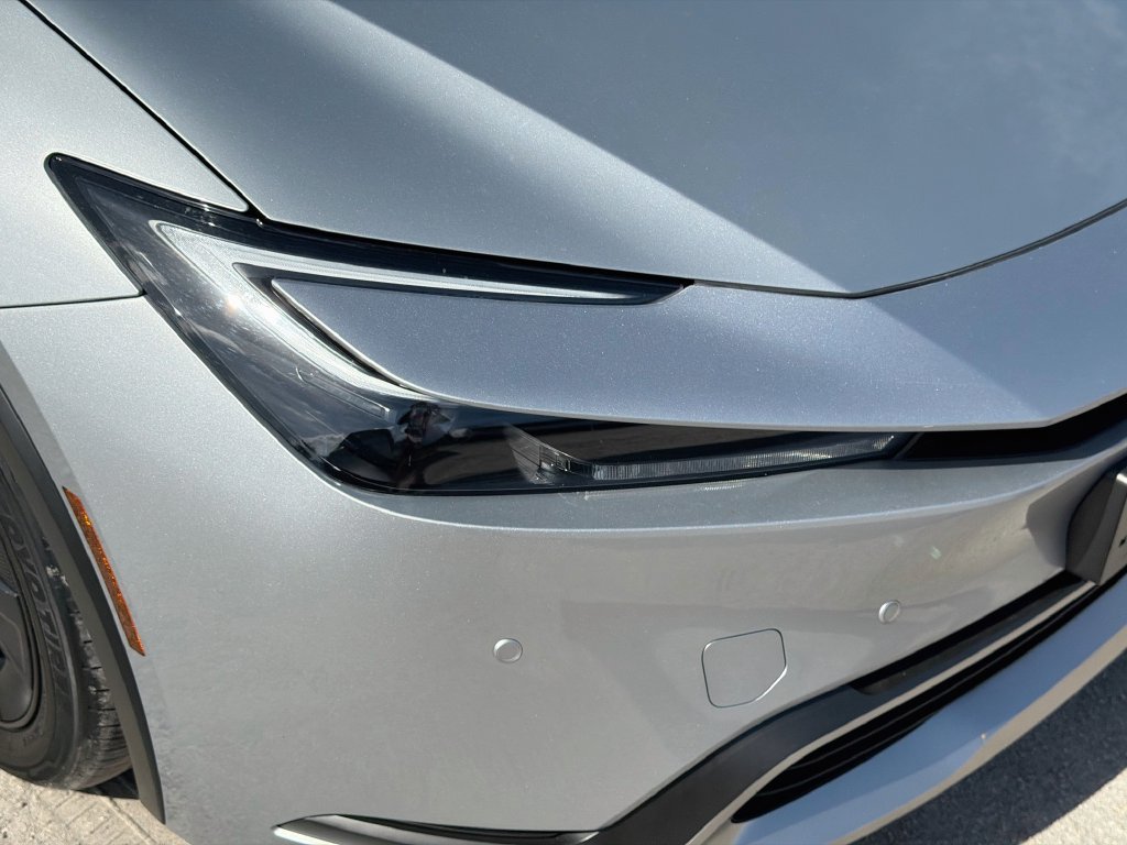 Used 2024 Toyota Prius Prime FWD image 34