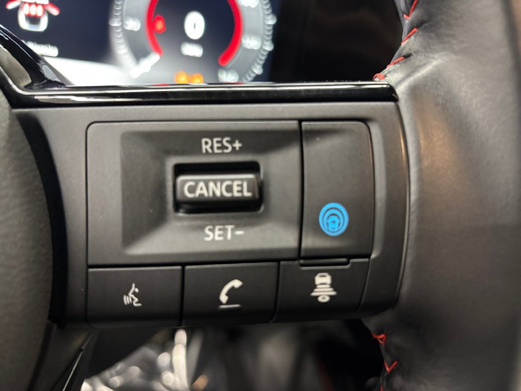 Used 2025 Nissan Kicks SR AWD/4WD image 27