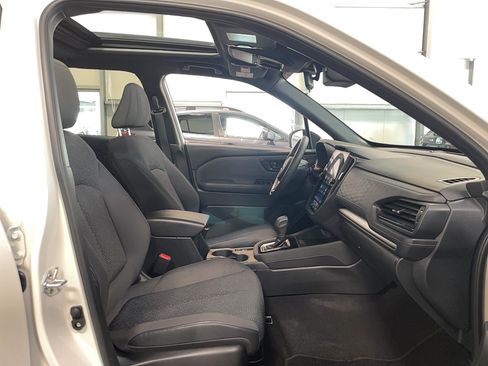 Used 2025 Subaru Forester Premium AWD/4WD image 23