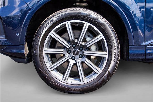 Used 2023 Audi Q7 2.0T Premium Plus w/ Premium Plus Package AWD/4WD image 9