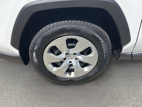 Used 2021 Toyota RAV4 LE FWD image 35