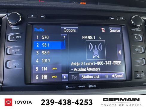 Used 2018 Toyota Highlander SE image 23