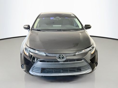 Used 2023 Toyota Corolla LE FWD image 2