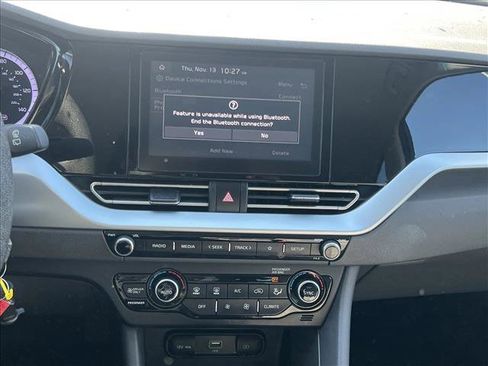 Used 2022 Kia Niro LX image 13