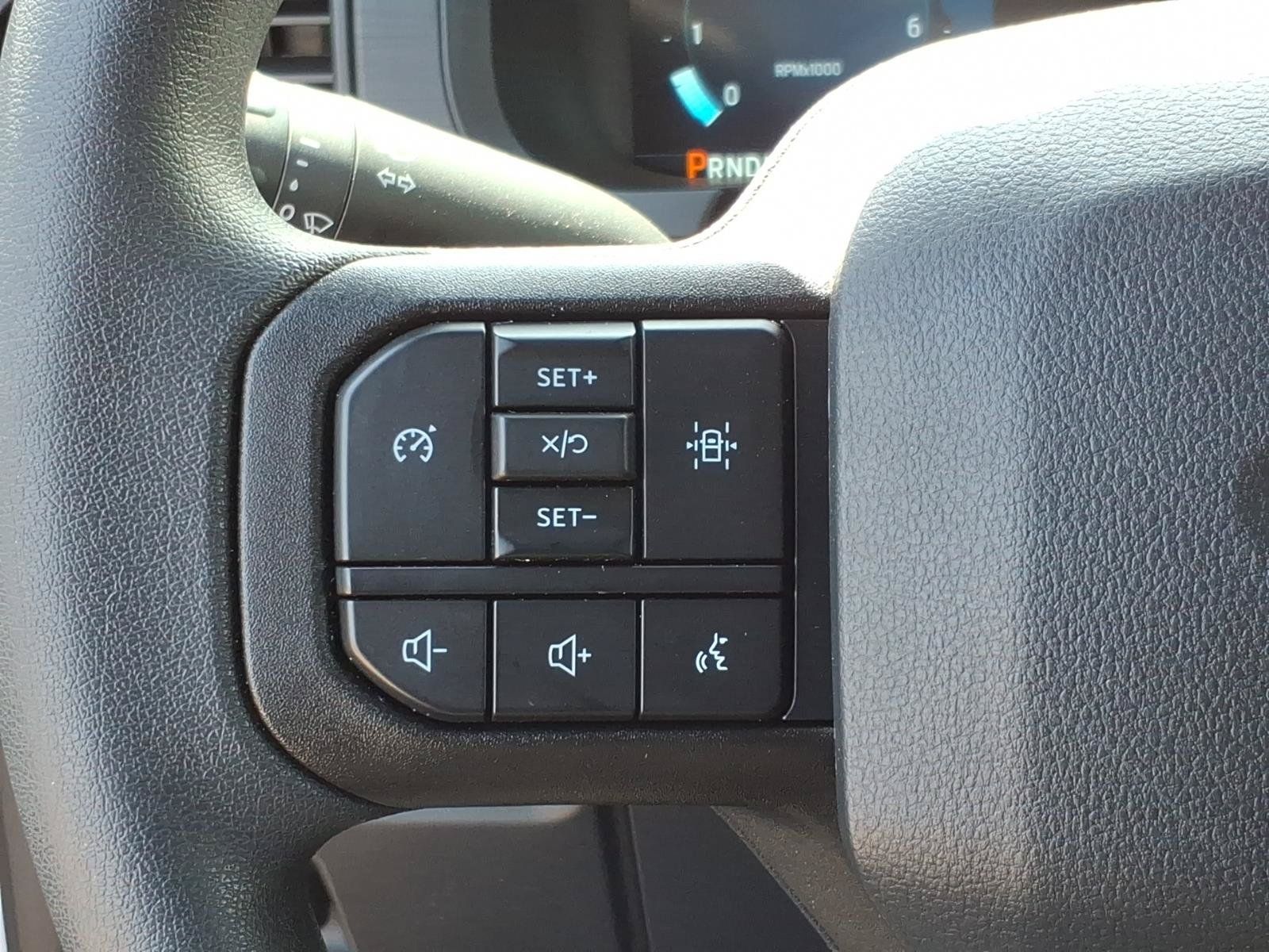 Used 2025 Ford F150 STX w/ Equipment Group 201A FX4 AWD/4WD image 15