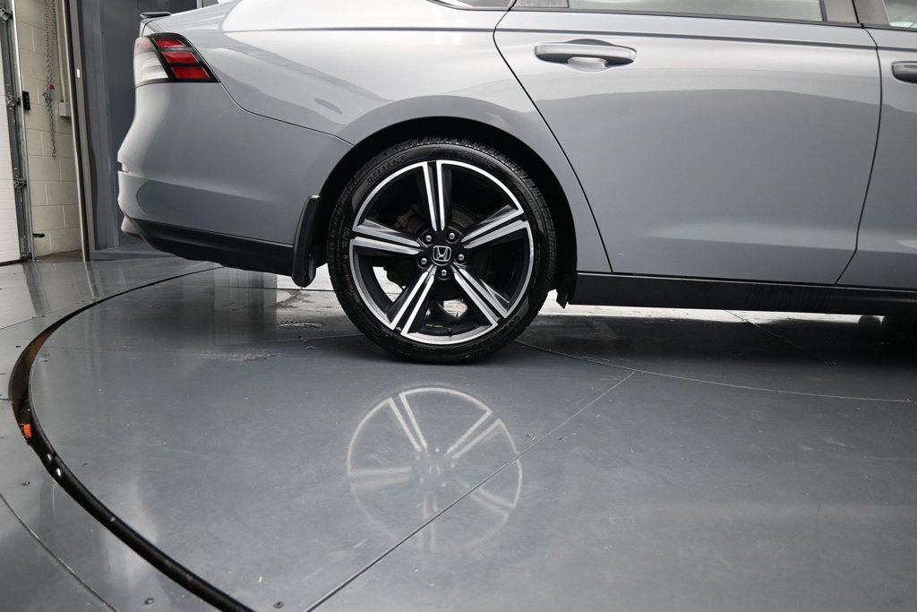 Used 2023 Honda Accord Sport image 10
