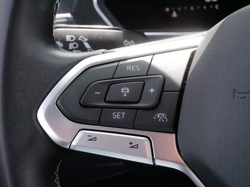 Certified 2023 Volkswagen Tiguan SE R-Line AWD/4WD image 25