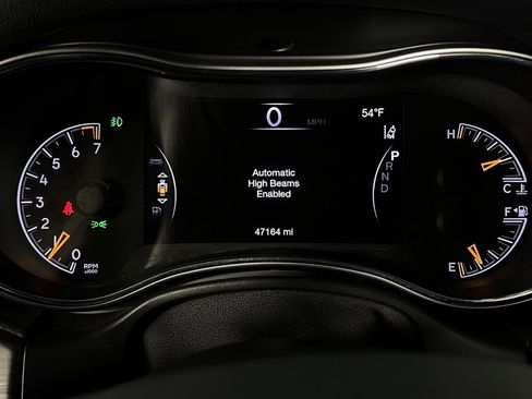 Certified 2021 Jeep Grand Cherokee Laredo X image 14