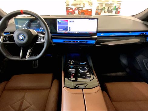 Certified 2024 BMW i5 M60 w/ Premium Package image 15