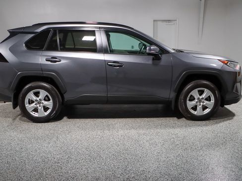 Used 2021 Toyota RAV4 XLE w/ Convenience Package AWD/4WD image 6
