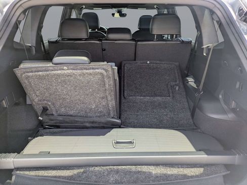 Used 2023 Volkswagen Tiguan SE R-Line FWD image 12