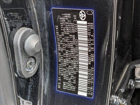 Used 2020 Toyota Corolla XSE image 24