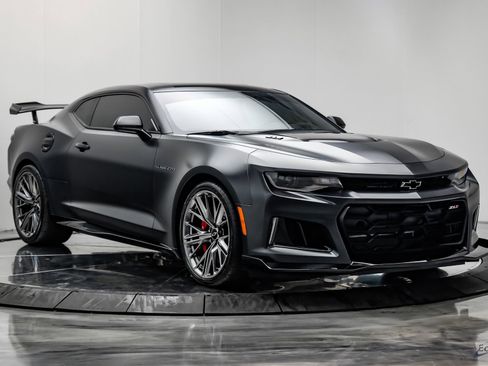 Used 2024 Chevrolet Camaro ZL1 RWD image 21