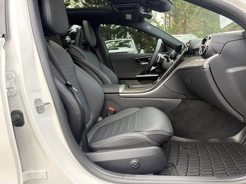 Used 2025 Mercedes-Benz C 300 4MATIC Sedan image 33