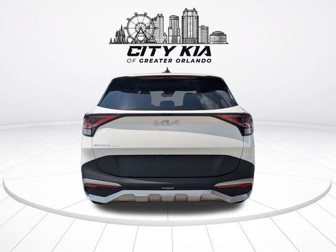 Certified 2024 Kia Sportage LX FWD image 6