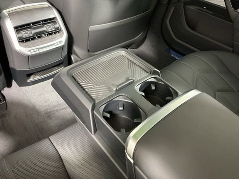 New 2026 BMW 740i RWD image 19