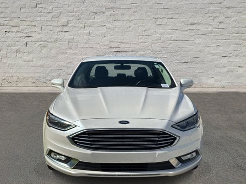 Used 2017 Ford Fusion SE w/ Fusion SE Technology Package FWD image 7