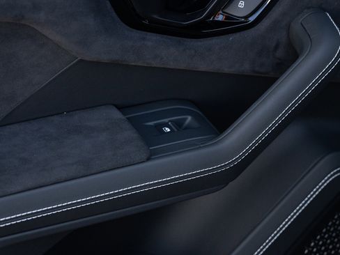 Used 2024 Lamborghini Urus S AWD/4WD image 64