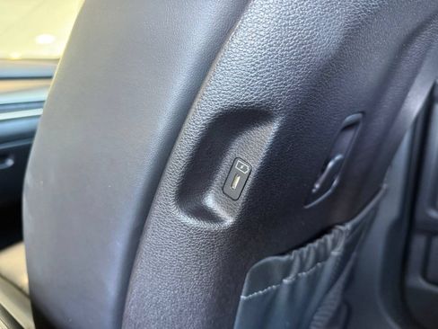 Used 2025 Kia Telluride S AWD/4WD image 31