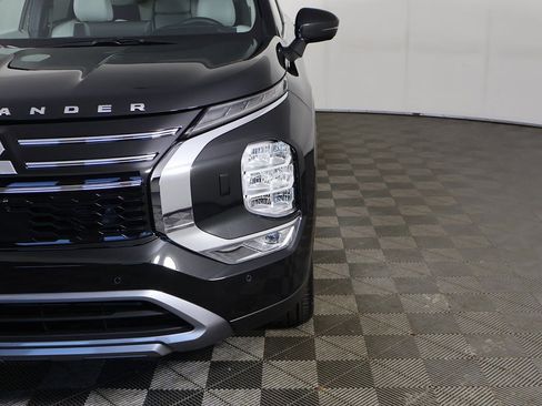 New 2025 Mitsubishi Outlander SE AWD/4WD image 17