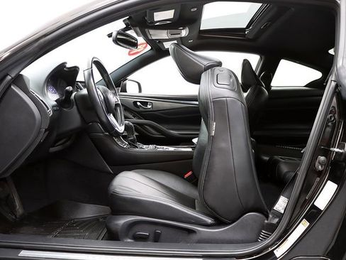 Used 2018 INFINITI Q60 3.0t Luxe image 12