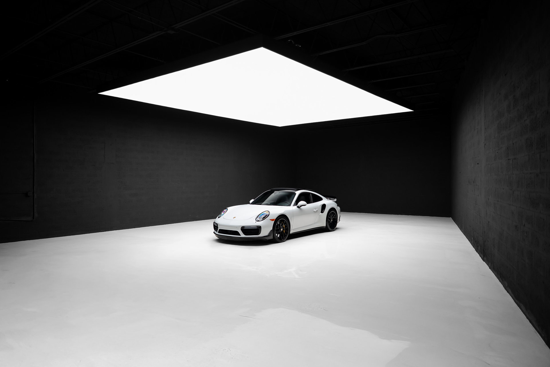 Used 2017 Porsche 911 Turbo S AWD/4WD image 89
