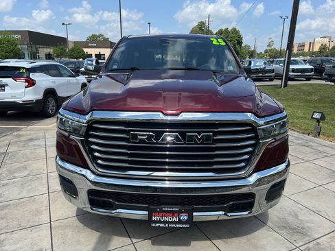 Used 2025 RAM 1500 Laramie AWD/4WD image 2