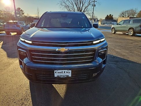 New 2026 Chevrolet Traverse High Country image 8