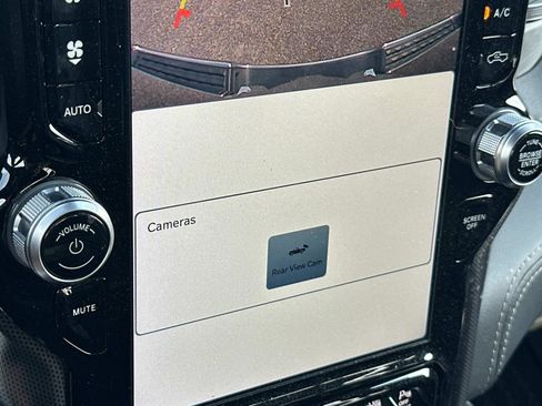 Used 2022 RAM 1500 Limited image 19