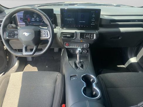 Used 2025 Ford Mustang Coupe RWD image 14