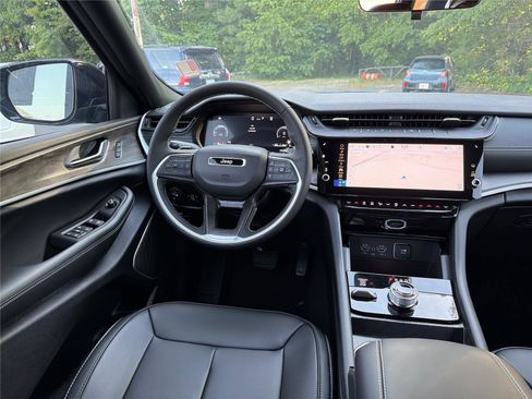 New 2026 Jeep Grand Cherokee L Limited AWD/4WD image 22
