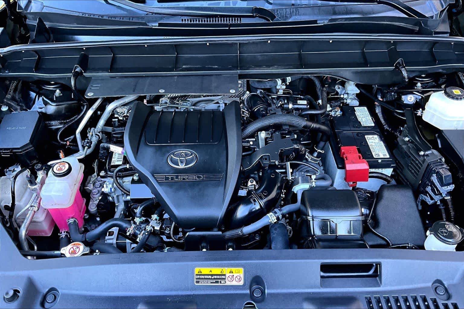 Used 2024 Toyota Highlander XSE FWD image 32