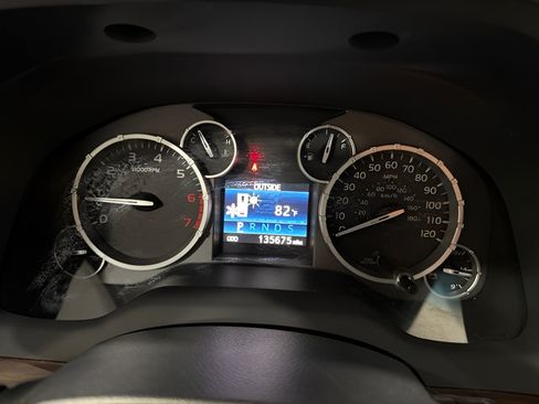 Used 2014 Toyota Tundra Limited w/ Limited Premium Package AWD/4WD image 19