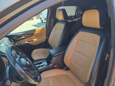 Used 2018 Chevrolet Equinox Premier FWD image 16