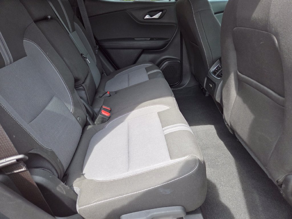 Used 2025 Chevrolet Blazer LT AWD/4WD image 18