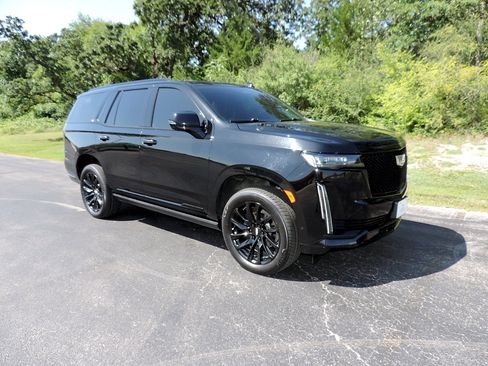 Certified 2024 Cadillac Escalade Sport Platinum w/ LPO, ONYX Package AWD/4WD image 3