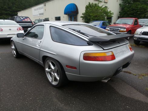 Used 1988 Porsche 928 S4 RWD image 3