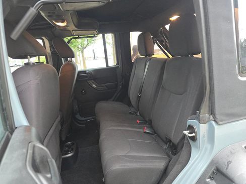 Used 2015 Jeep Wrangler Unlimited Sport w/ Max Tow Package AWD/4WD image 17