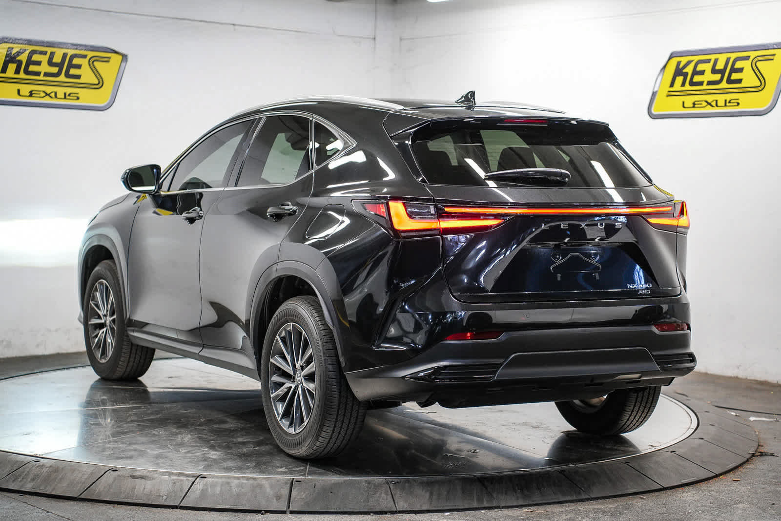 Used 2026 Lexus NX 350 AWD w/ Cold Area Package image 2