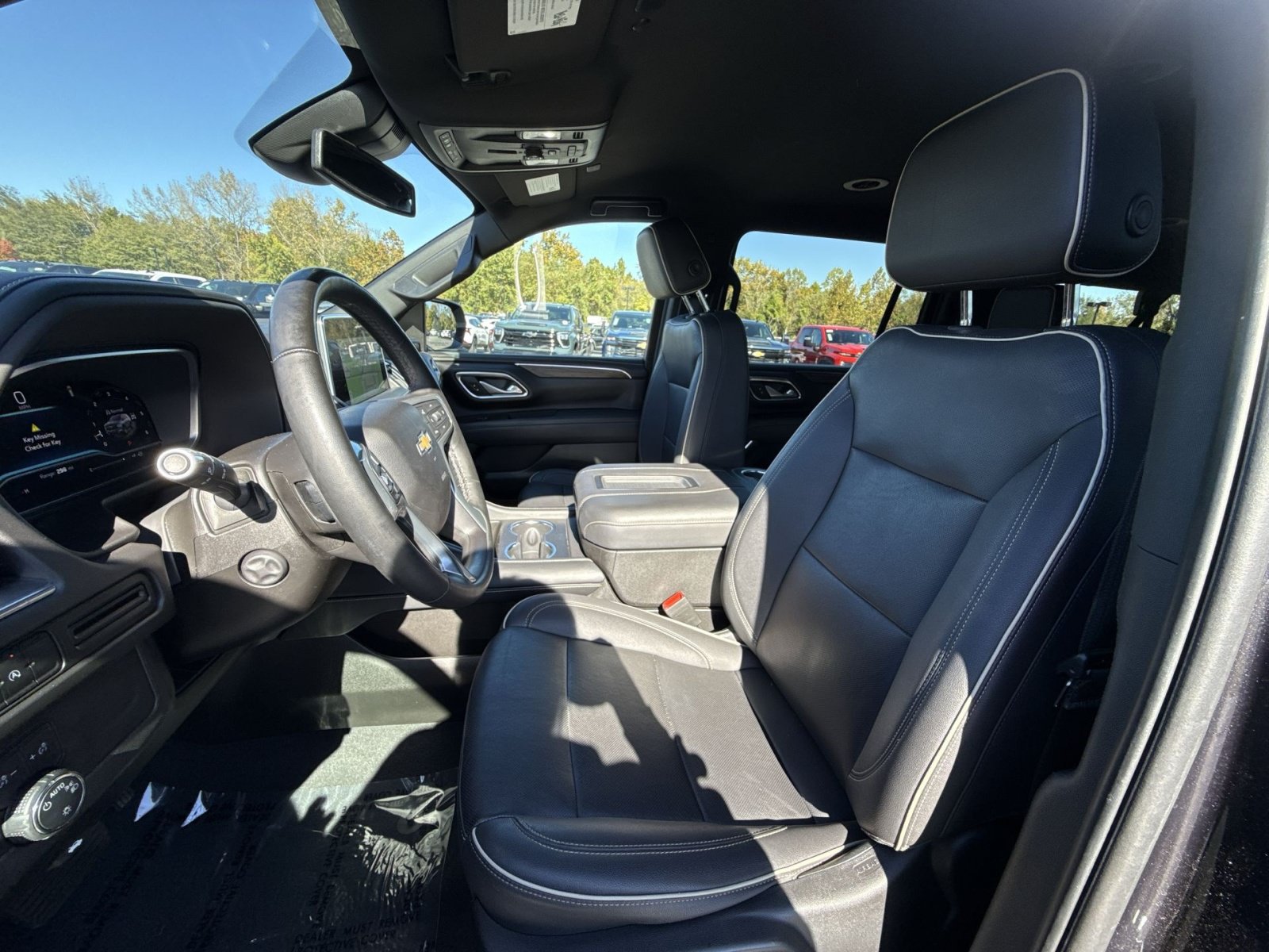 Used 2023 Chevrolet Suburban Premier AWD/4WD image 14