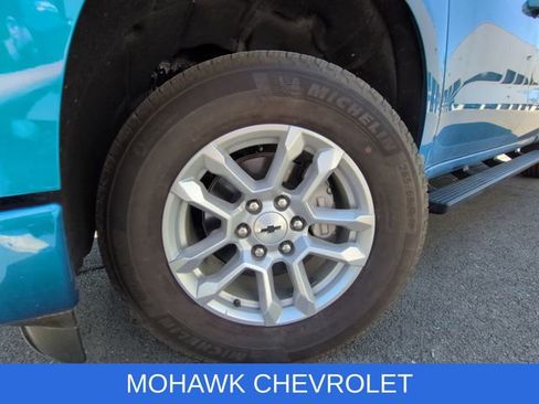 Used 2023 Chevrolet Silverado 1500 RST w/ Convenience Package II AWD/4WD image 16