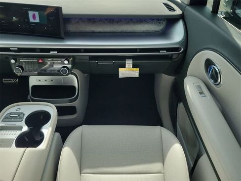 New 2026 Hyundai Ioniq 9 Calligraphy image 15