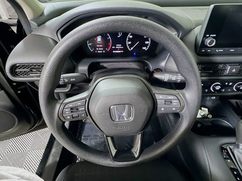 Used 2025 Honda HR-V LX image 10